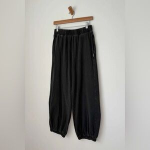 Le Bon Shoppe Balloon Pants in Almost Black
